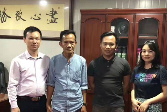 印尼客户直夸开云综合app官方网站（中国）官方网站_全自动C型钢机nice